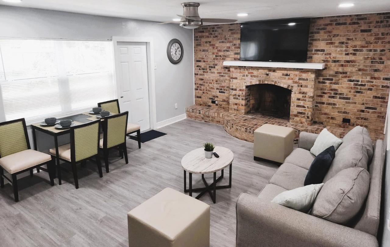 Cheerful Super Suite + 2 Queen + Sofa Bed Minutes From The Airport! Tampa Exterior foto